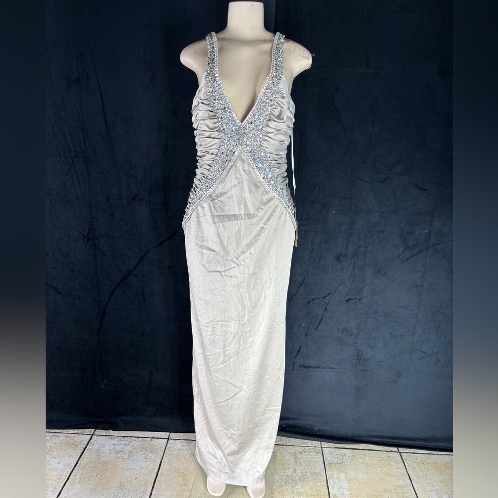 Elegant Silver Evening Gown by Mandalay